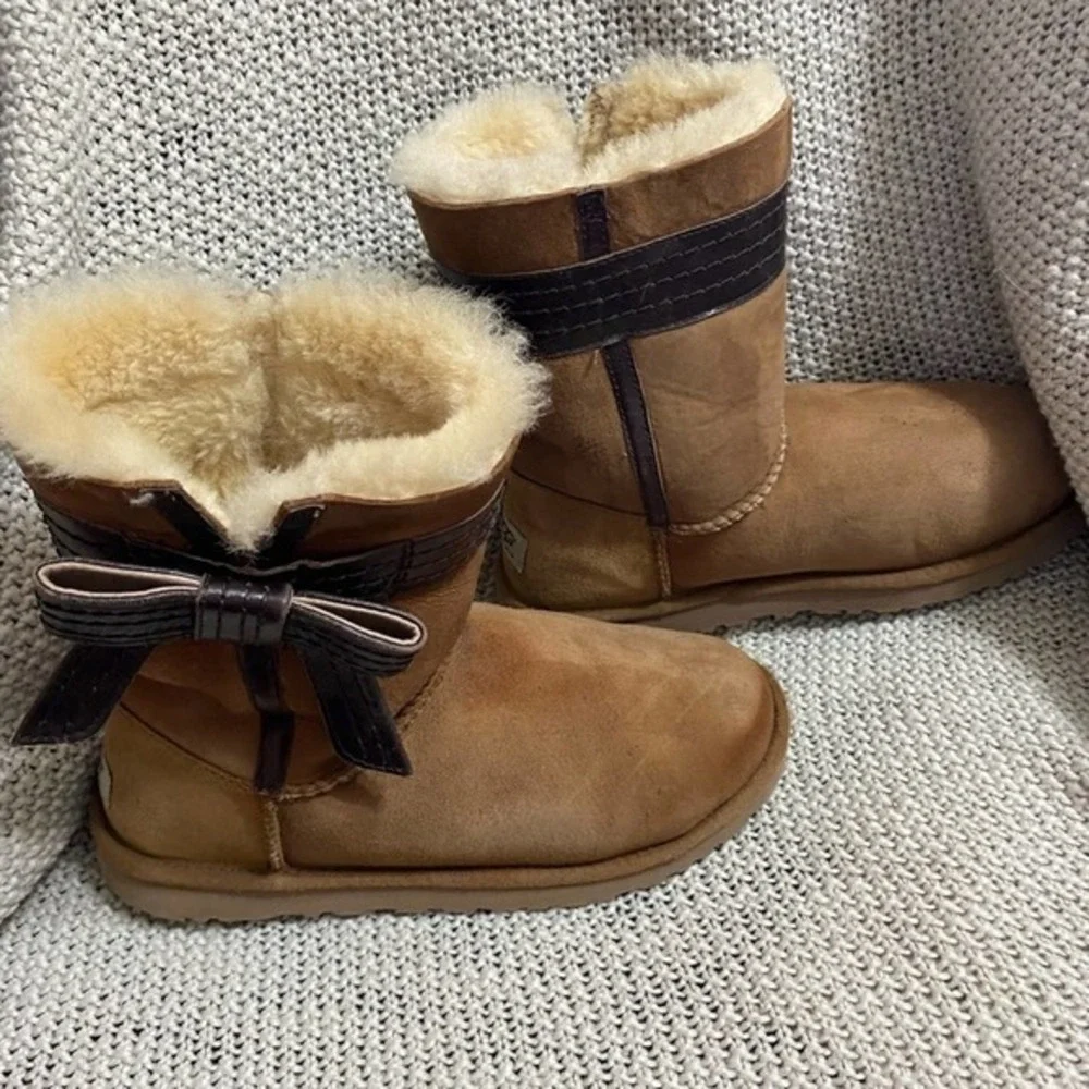 Ugg Josette Boot,‎ Size 9